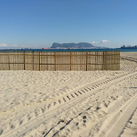 Estudio A Pie De Playa Con Bano Y Cocina Privados Apartment Algeciras Bagian luar foto