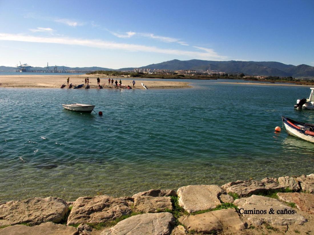 Estudio A Pie De Playa Con Bano Y Cocina Privados Apartment Algeciras Bagian luar foto