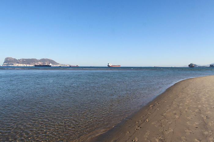 Estudio A Pie De Playa Con Bano Y Cocina Privados Apartment Algeciras Bagian luar foto